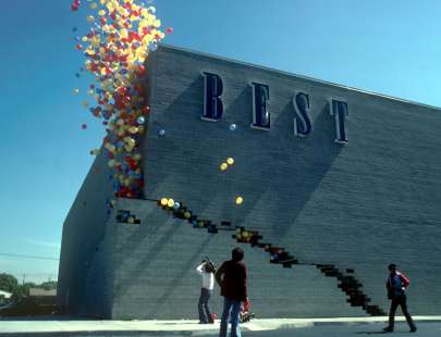 چه چیزی پشت طنز معماری پنهان است؟